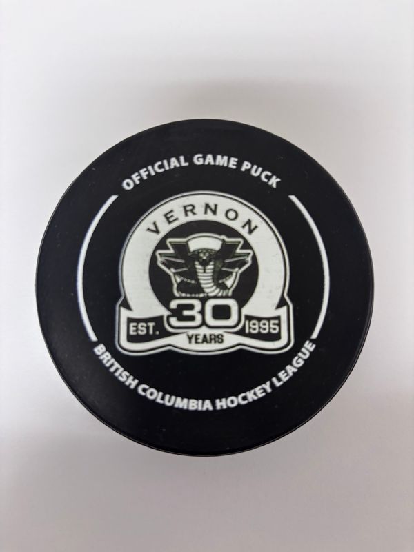 PUCKS