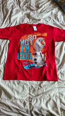 Olaf So Hot I&#39;m Cool shirt LARGE