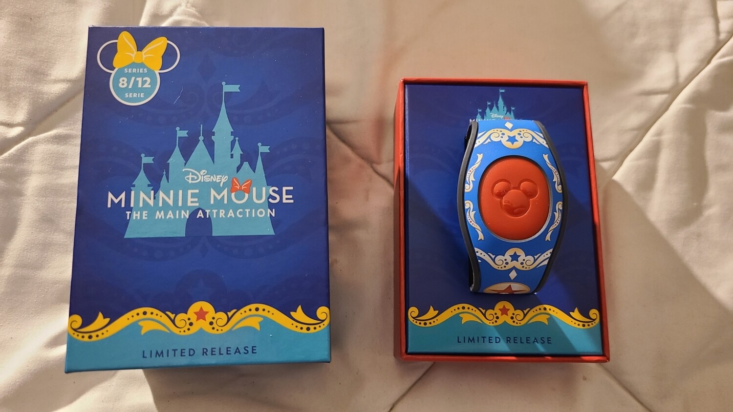 Minnie Mouse Main Attractions Dumbo magicband