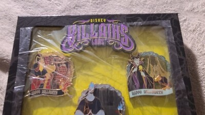 Disney Villain Lairs LE 1500 pin set