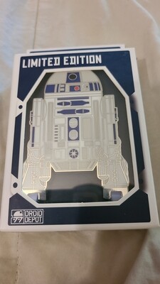 BB-8 &amp; R2-D2 jumbo pins