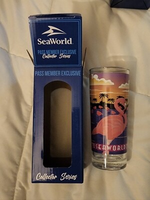 Sea World Pass Member Collector Series glass Flamingo 