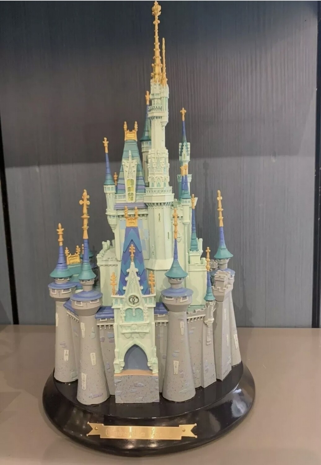 Walt Disney World 50th Anniversary Kevin And Jody WDW 50th Castle Figurine