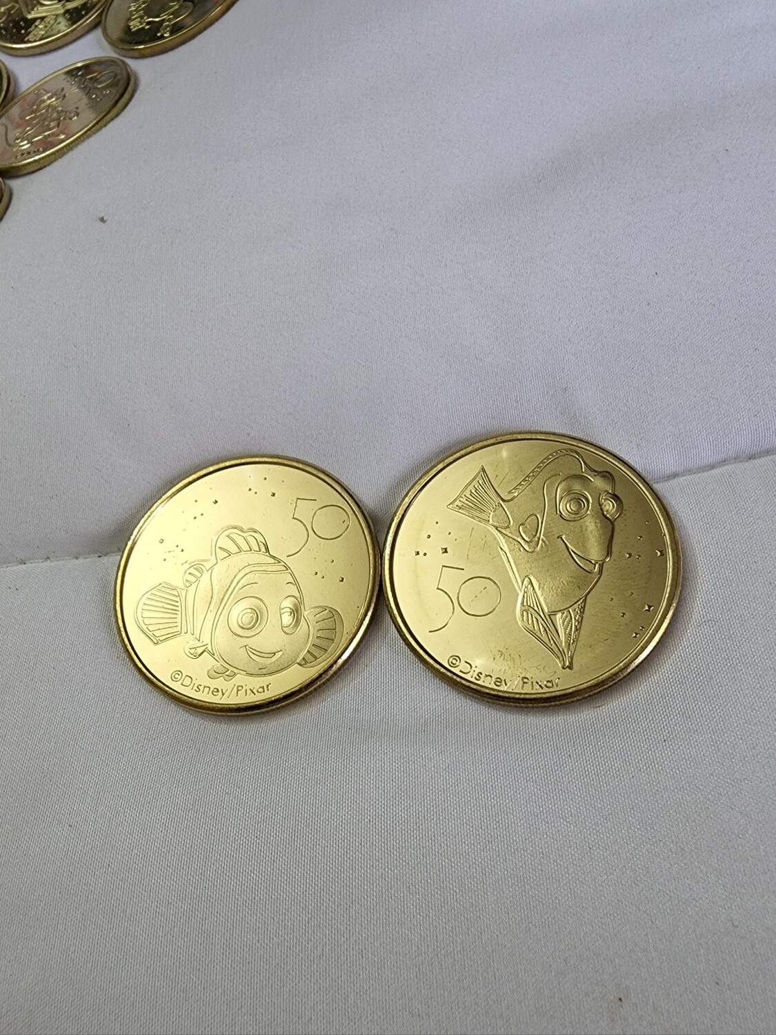 Nemo &amp; Dory Walt Disney World 50th medallion coins