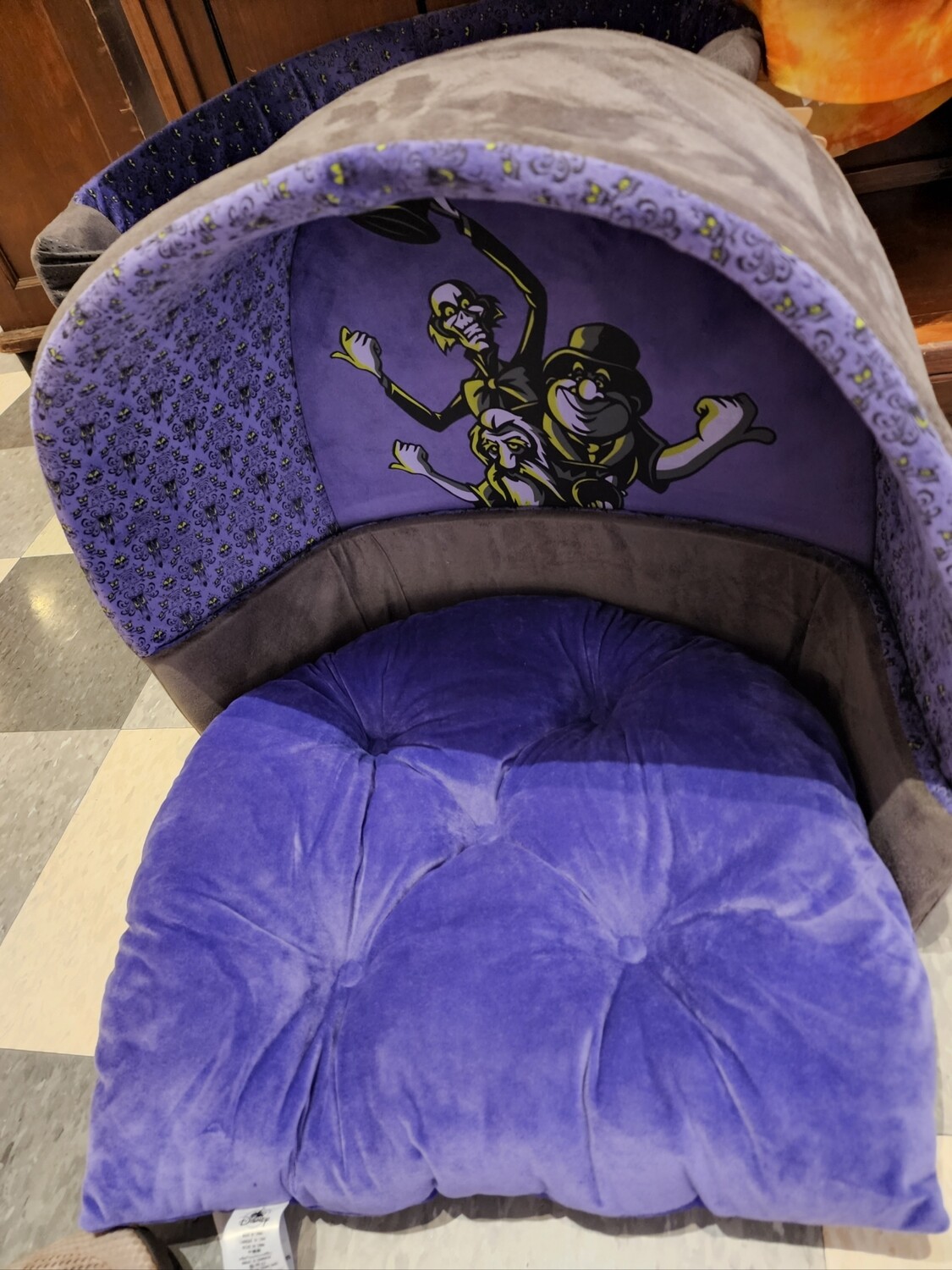 Haunted Mansion Hitchhiking Ghosts Doom Buggy Pet Bed haunted-mansion-hitchhiking-ghosts-doom-buggy-pet-bed