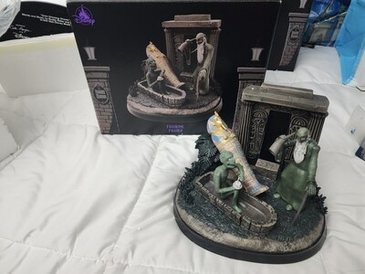 Graveyard Scene musical figurine
