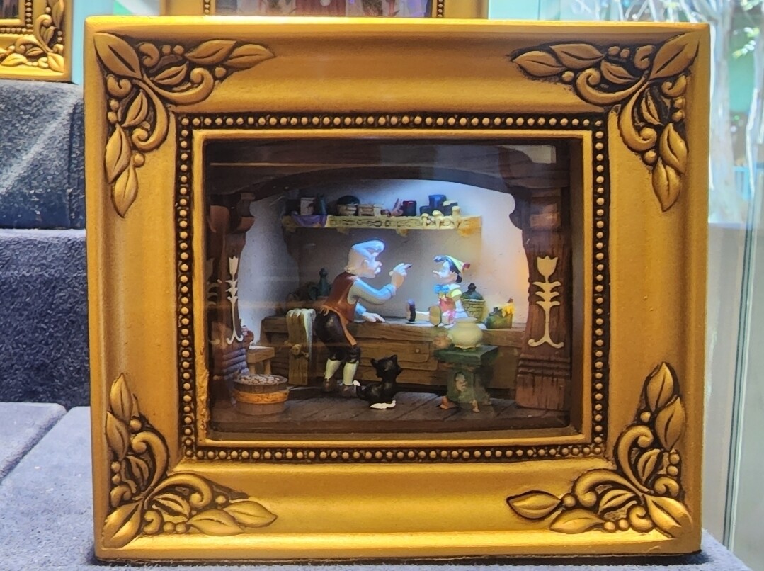 Olszewski Gallery of Light Gepetto Paints Pinocchio 