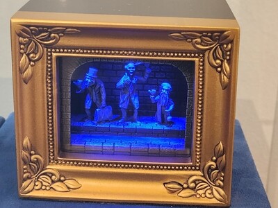 Olszewski Gallery of Light Hitchhiking Ghosts 