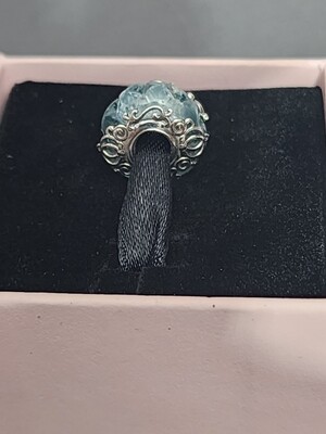Pandora Cinderella Murano charm