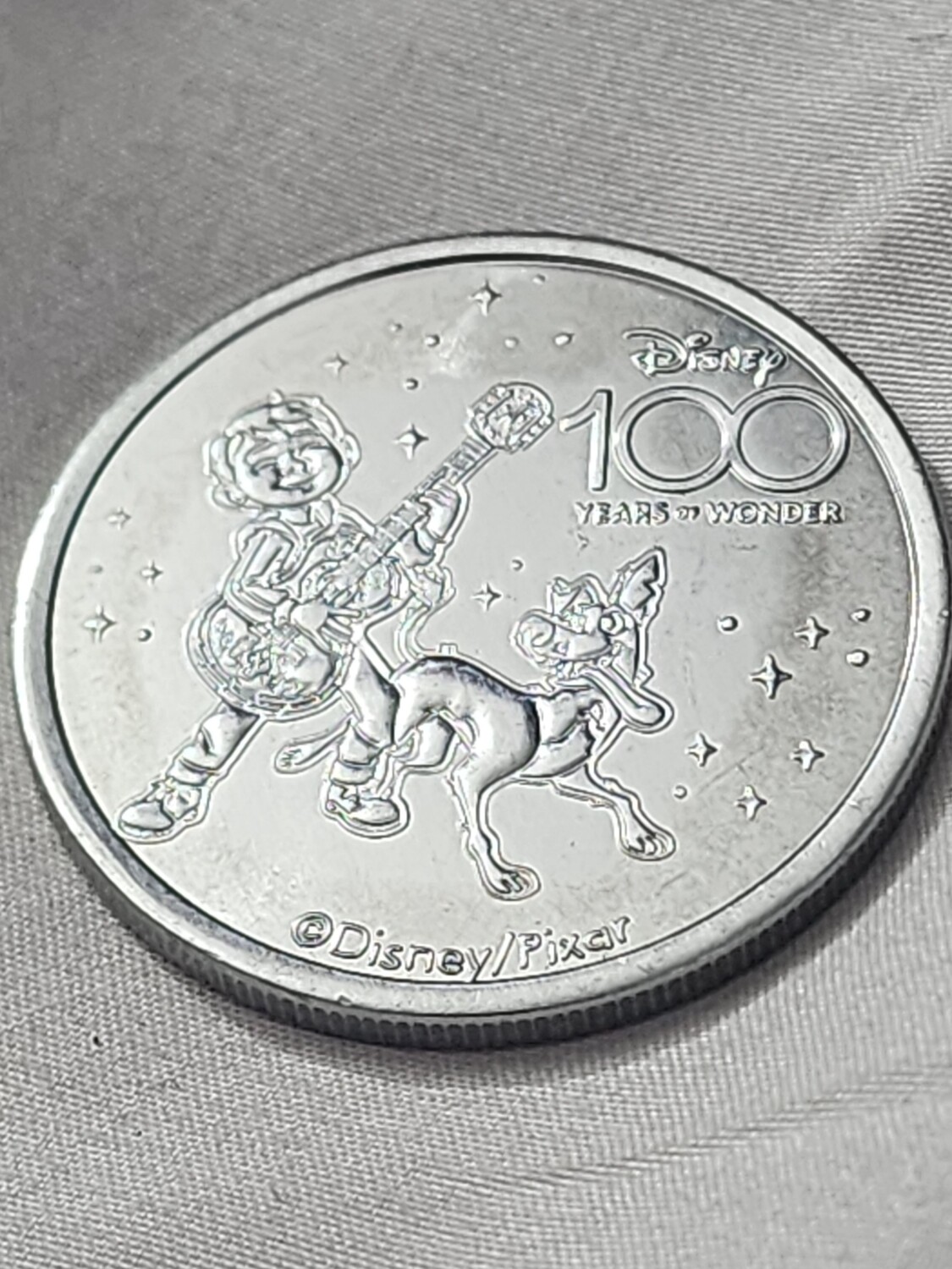 Miguel &amp; Dante Disney 100 Years of Wonder medallion coin