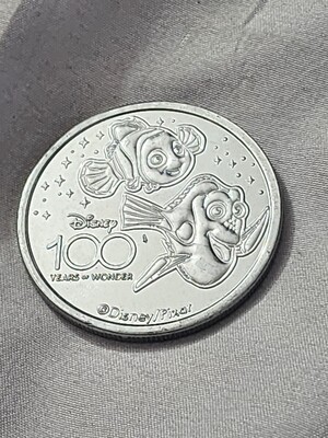 Nemo &amp; Dory Disney 100 Years of Wonder medallion coin