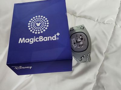 Disney Decades Steamboat Willie Magicband+