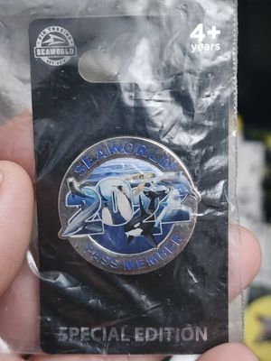 Sea World 2022 Pass Member pin