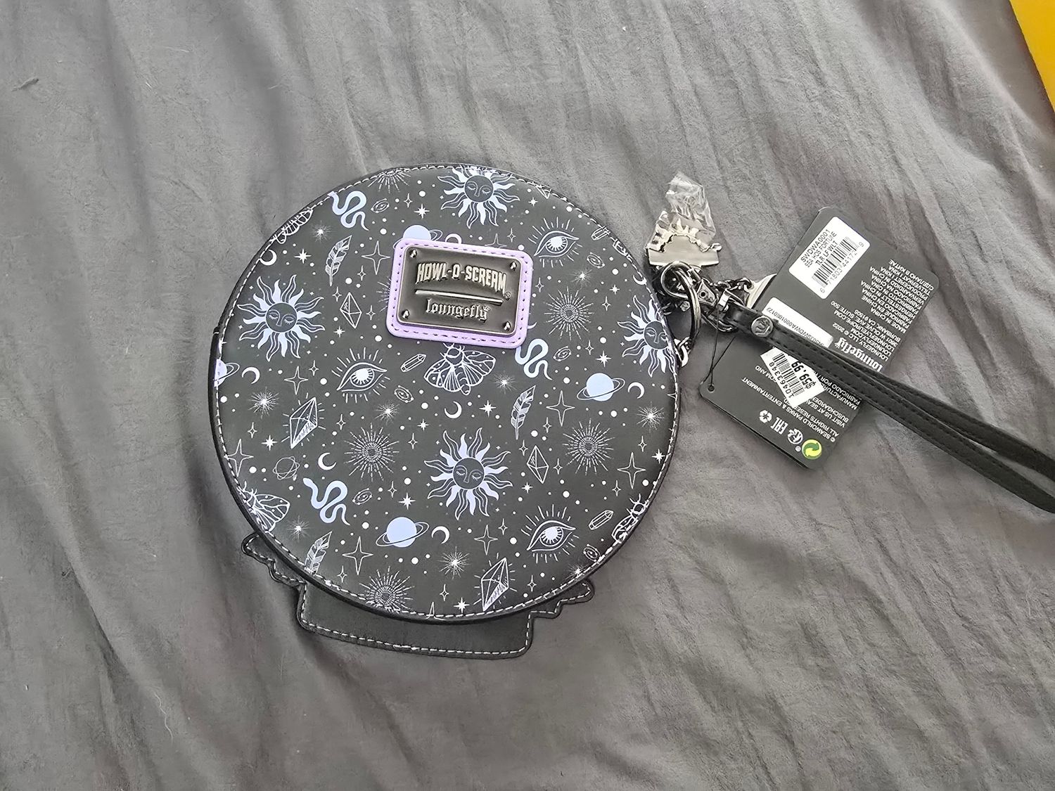 Howl-O-Scream Fortune Teller wristlet