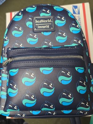 Sea World Loungefly backpack