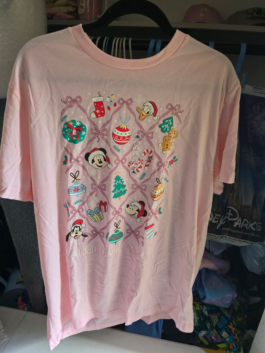 WDW Christmas Mickey &amp; Friends Holiday Cheer Pink