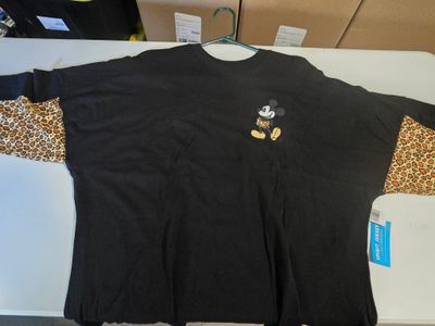 Walt Disney World Animal Print Spirit Jersey medium