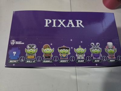 Alien Remix Super Star Series mystery box case