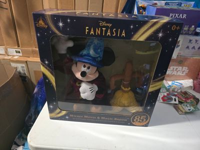 Fantasia Mickey &amp; Broom plush set