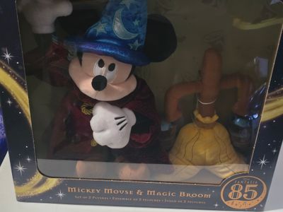 Fantasia Mickey &amp; Broom plush set