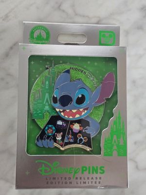 Stitch Chaser Board mini jumbo pin