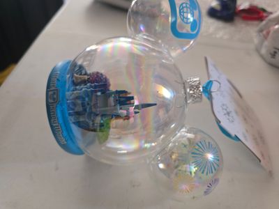 Walt Disney World 4 Parks ears ornament glass