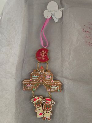 Disney Grand Floridian Mickey &amp; Minnie Gingerbread ornament