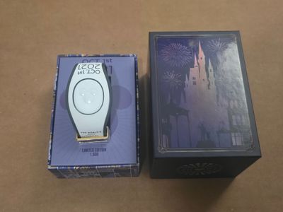 Walt Disney World 50th Anniversary October 1st LE 1500 Magicband