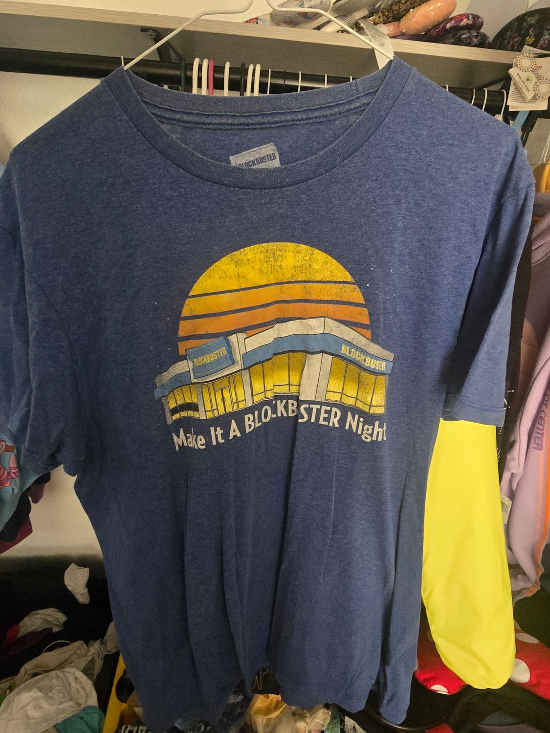 Blockbuster Make It A Blockbuster Night Graphic T-Shirt size medium