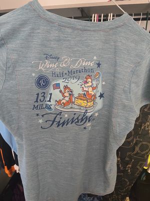 Disney runDisney Wine &amp; Dine Half Marathon 2019 Mickey Chip 'n' Dale T-Shirt M