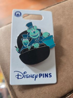 2025 Disney Parks Haunted Mansion The Muppets Kermit Fozzie OE Pin