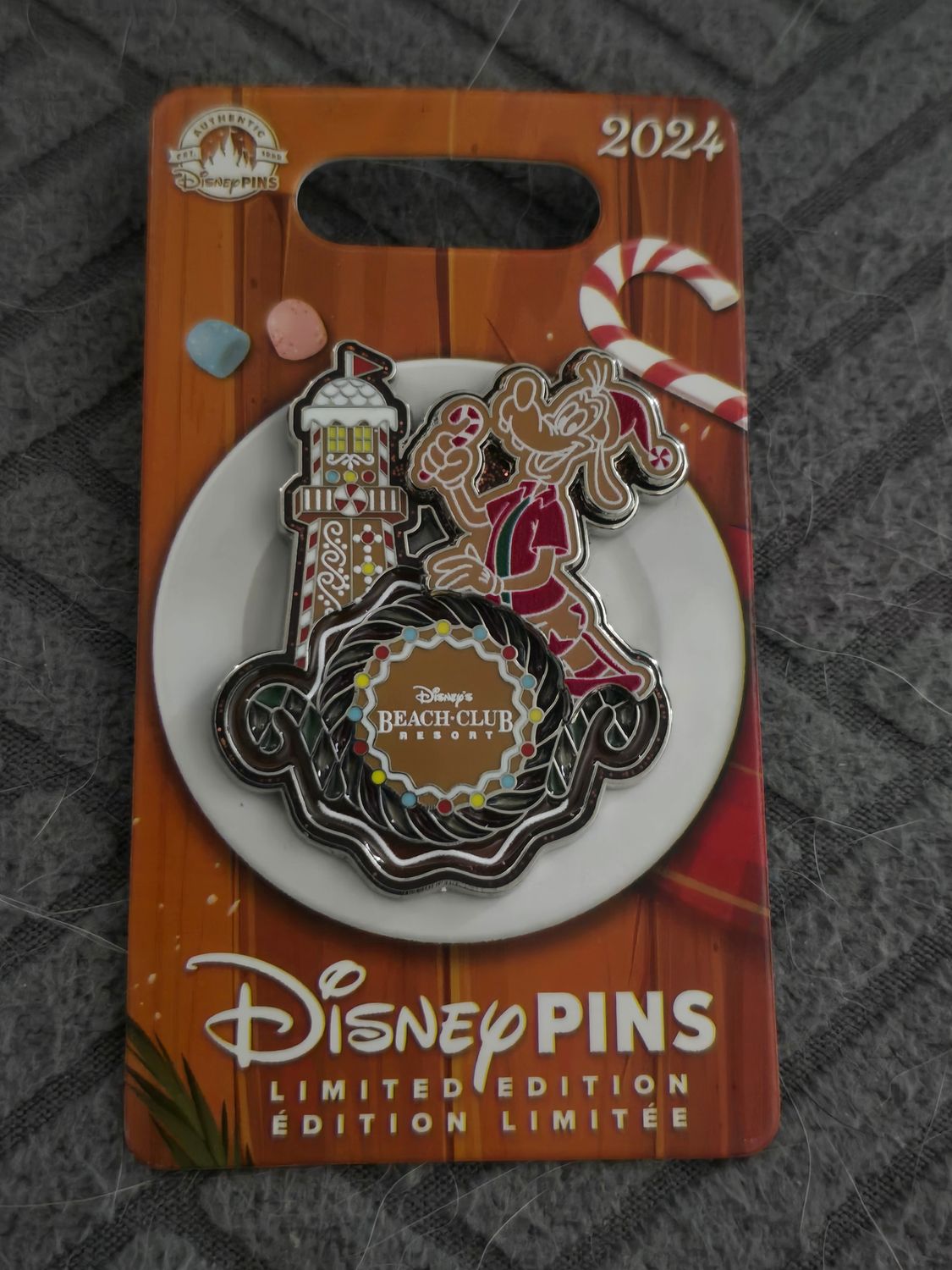 2024 Disney Parks Christmas Beach Club Resort Gingerbread Goofy Pin LE NEW HTF