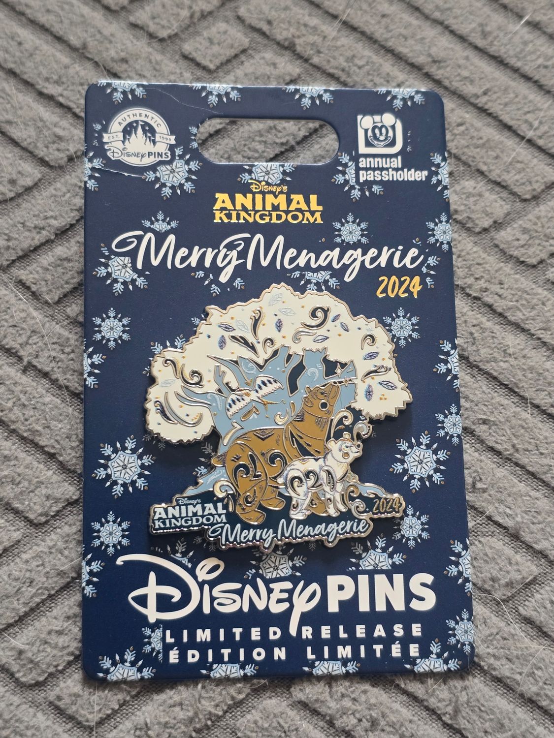 Disney Animal Kingdom Merry Menagerie Tree Of Life Polar Bears Passholder Pin
