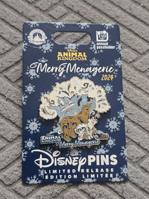 Disney Animal Kingdom Merry Menagerie Tree Of Life Polar Bears Passholder Pin