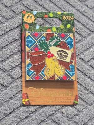 2024 Disney Limited Edition Gift Bix Chip &amp; Dale Christmas Pin Limited Edition