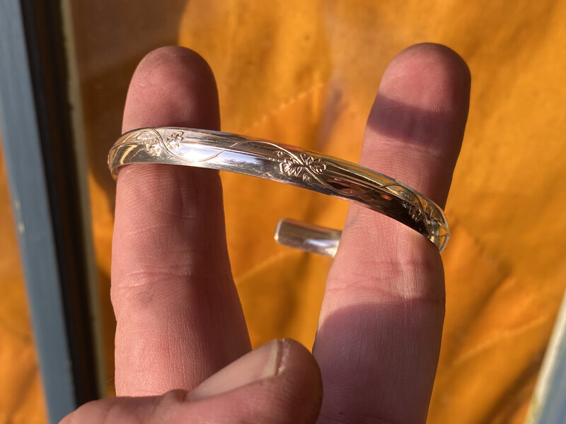 Floral Bracelet 