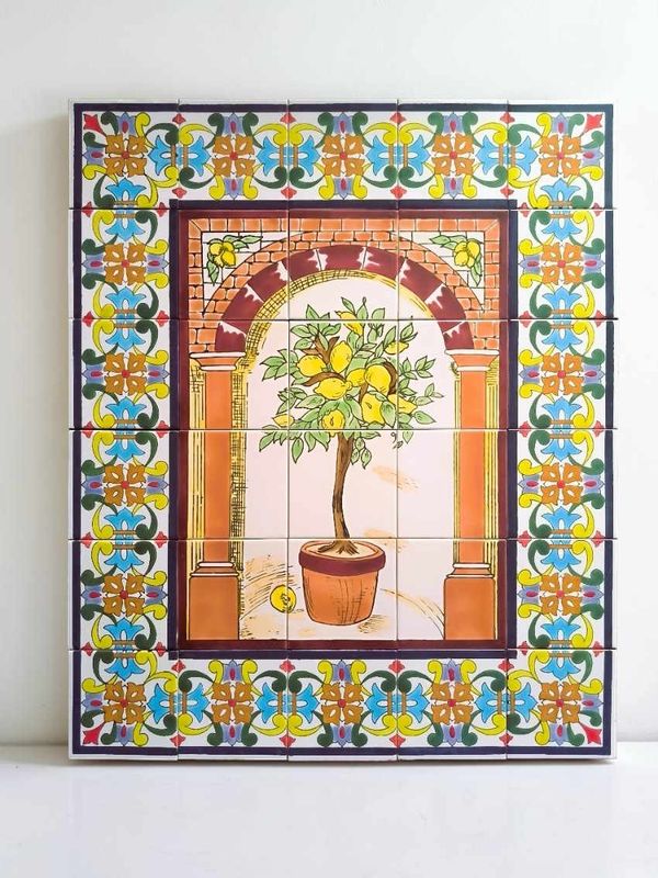 Mediterraner Fliesenspiegel mit Zitronenbaum im Backstein-Gewölbe als Wanddekoration für Küche und Badezimmer.