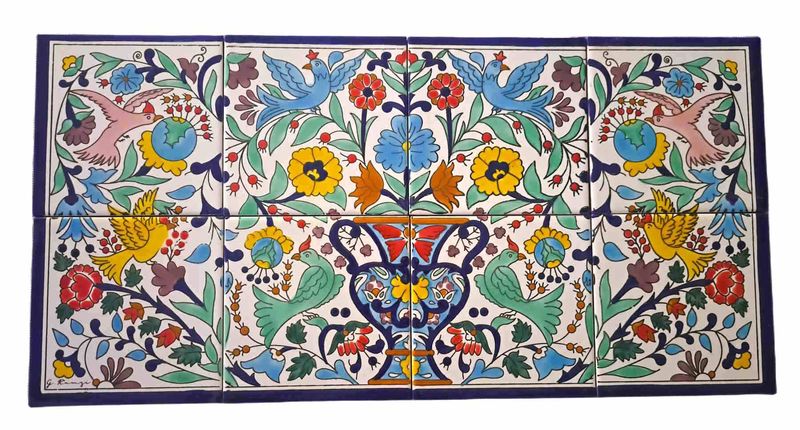 Tableau de carrelage italien vase 60x30cm de 8 carreaux peints à la main pour cuisine, vue de dessus à plat.
