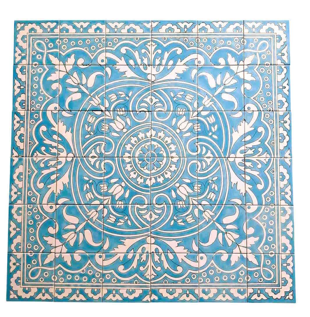 Handbemaltes Mandala Fliesenbild 90x90 cm in Türkis Weiß quadratische Frontansicht für exklusive Wandgestaltung.
