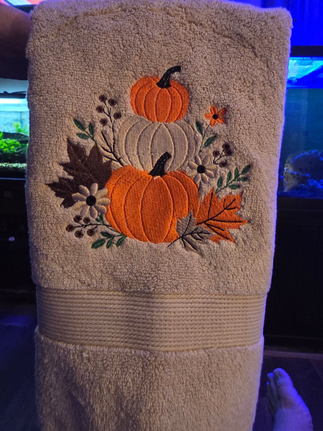 Hand Towel with Pumpkins on it