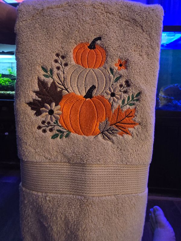 Hand Towel with Pumpkins on it