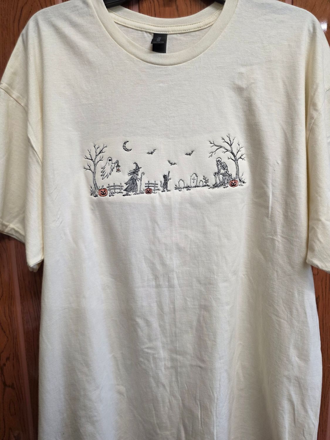 Gildan XL Tee with Graveyard Scene