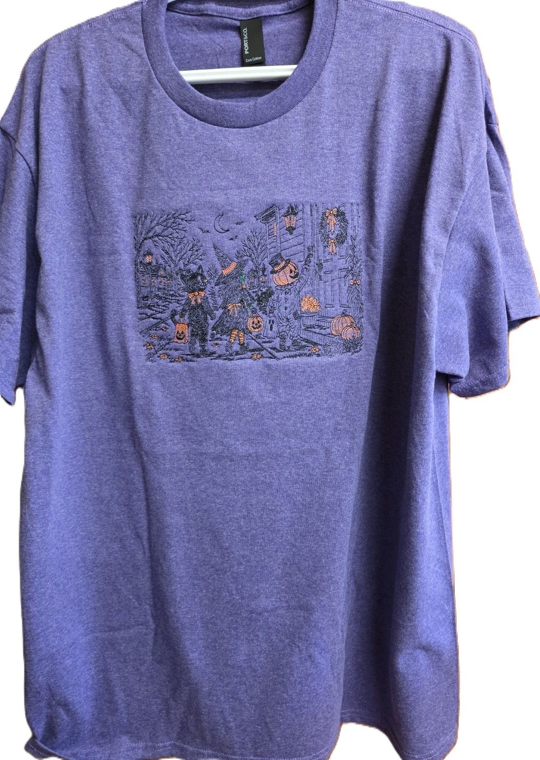 Halloween XL Tee with a Cat and Pumpkins Embroidered on it