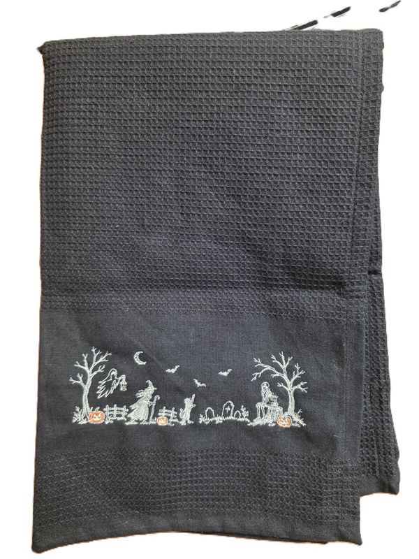 Honeycomb Towel with Flat Band with an Embroidered Cemetery