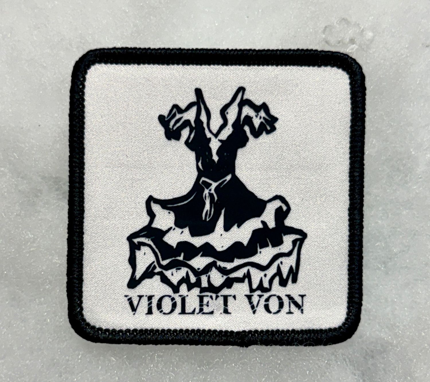 Violet Von Patches, Art Style: Dress