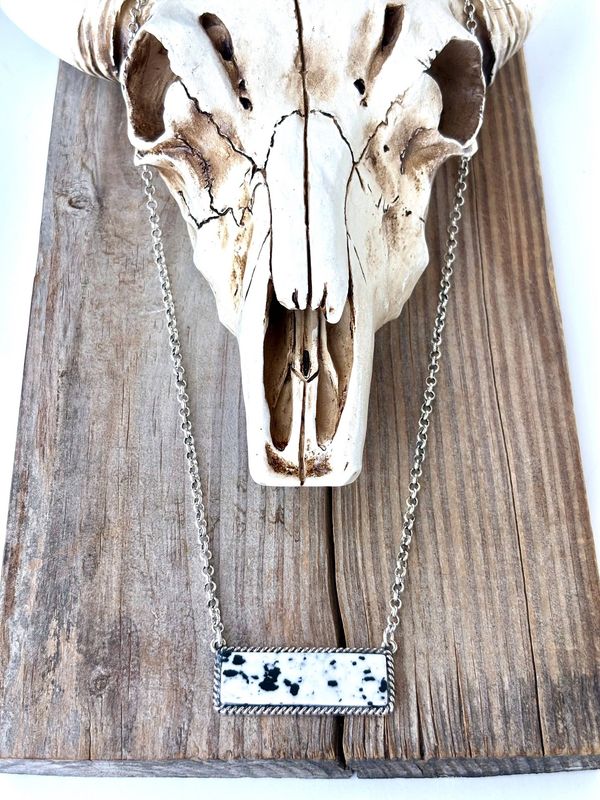 Western Style Stone Bar Pendant Necklace: White