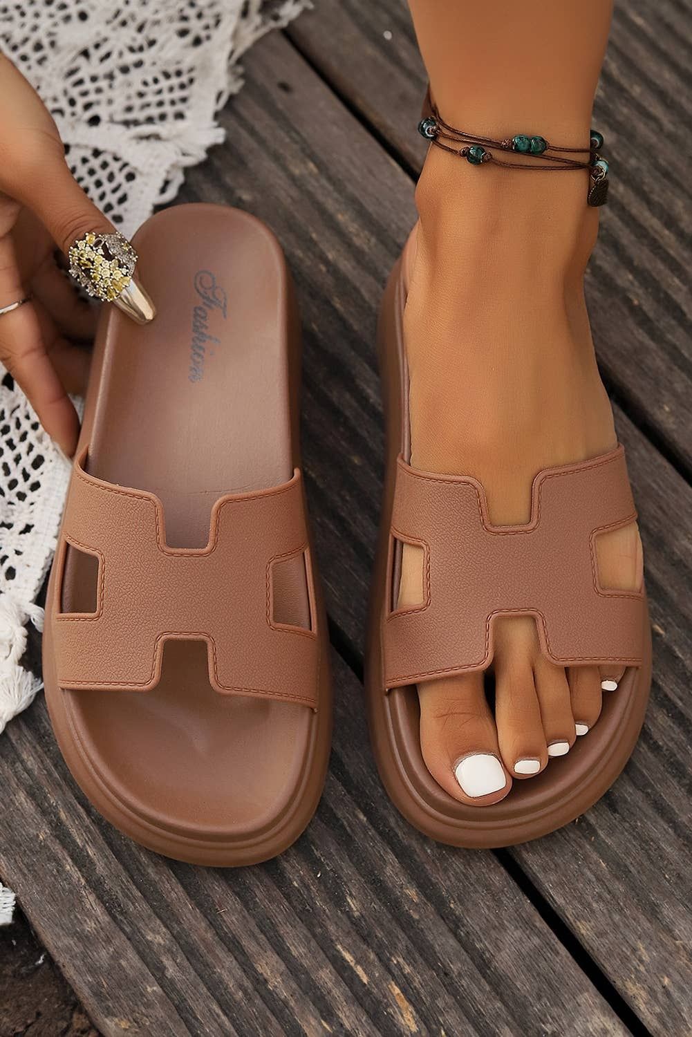 LDC Cutout Design Open Toe Platform Slippers: Chestnut, Size: 6