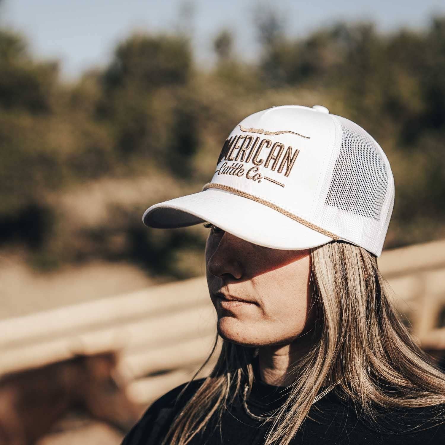 Longhorn Hat: White/Gold