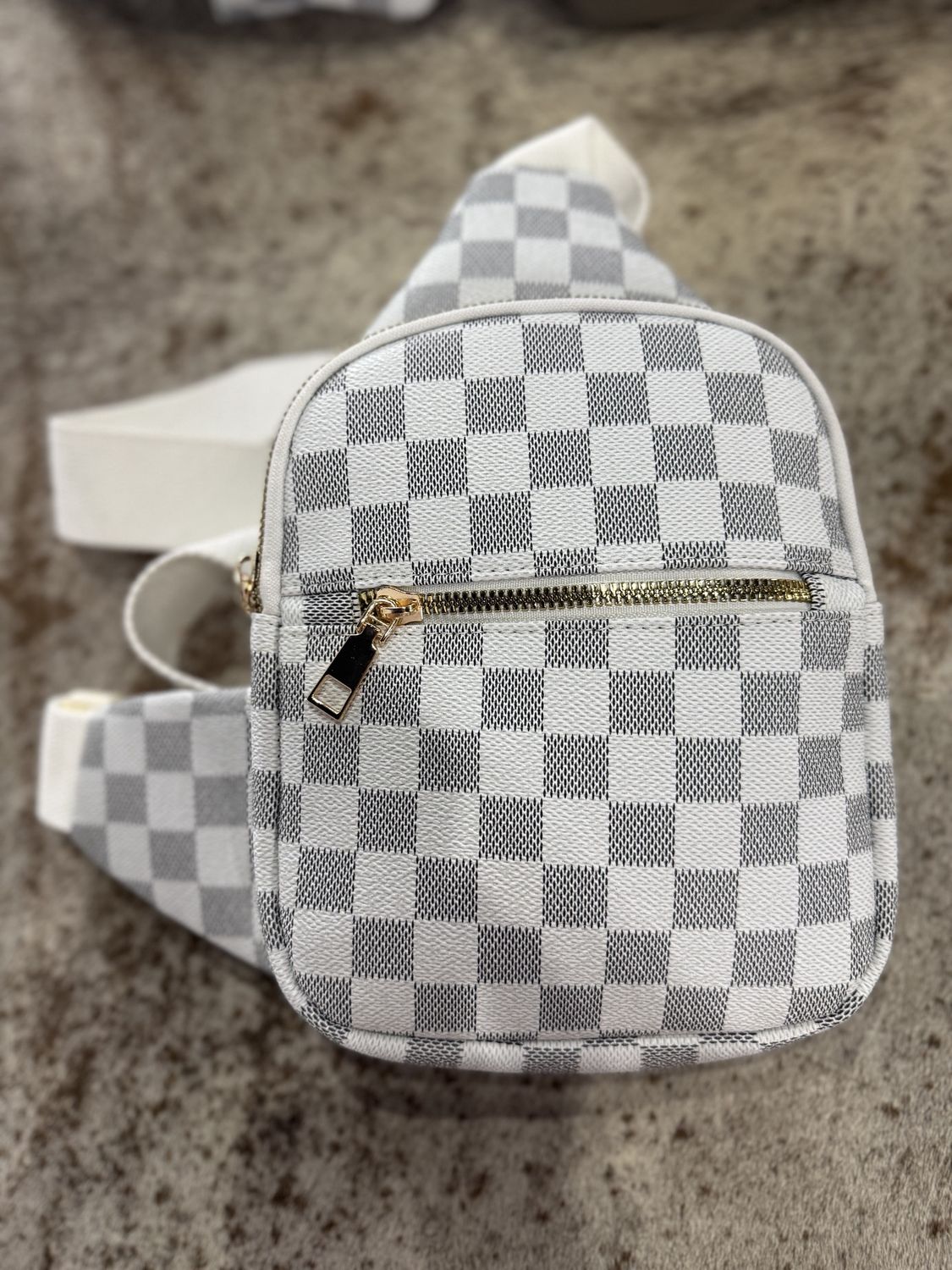 Loe Pastue Crossbody, Colour: White
