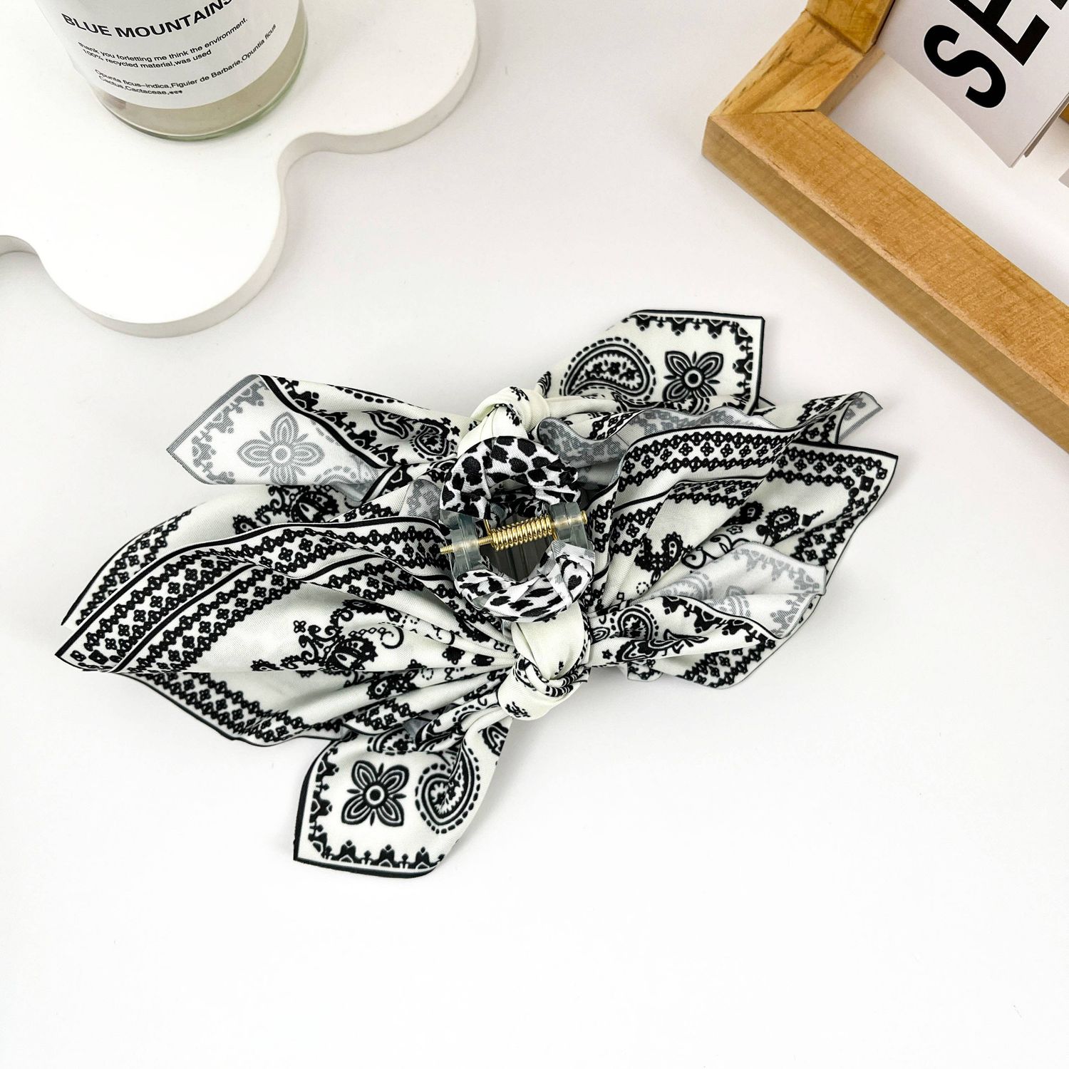 Vintage double-sided floral hair claw clip: Claw clip